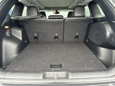 Used 2019 Jeep Cherokee Limited image 24