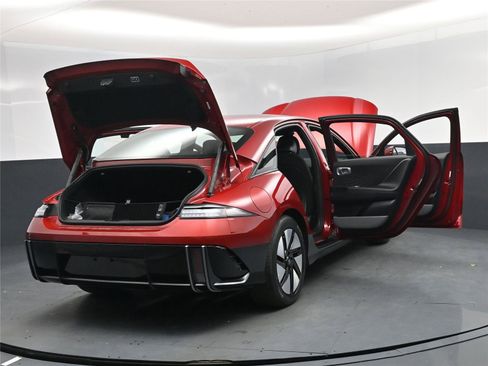 New 2025 Hyundai Ioniq 6 SE image 19