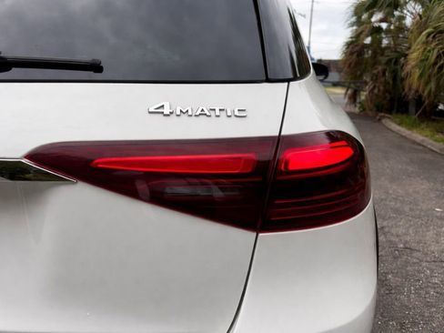 Used 2024 Mercedes-Benz GLE 350 4MATIC image 11