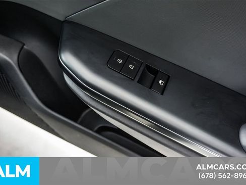Used 2025 Kia K4 FWD image 41