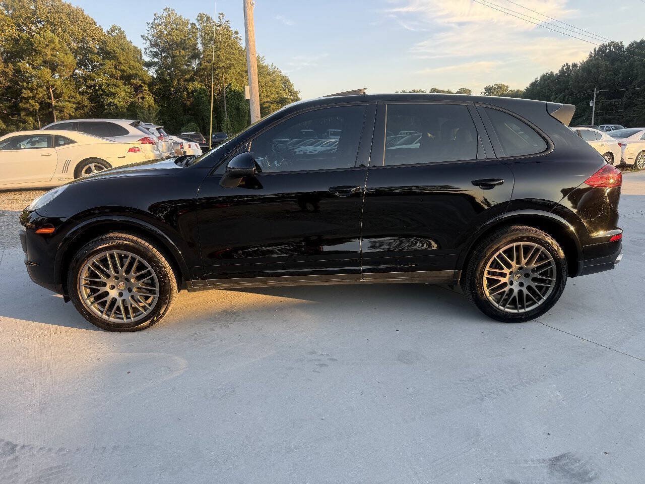 Used 2018 Porsche Cayenne Platinum Edition AWD/4WD image 4