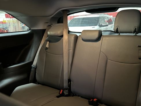 Used 2025 Toyota Sienna XLE FWD image 8