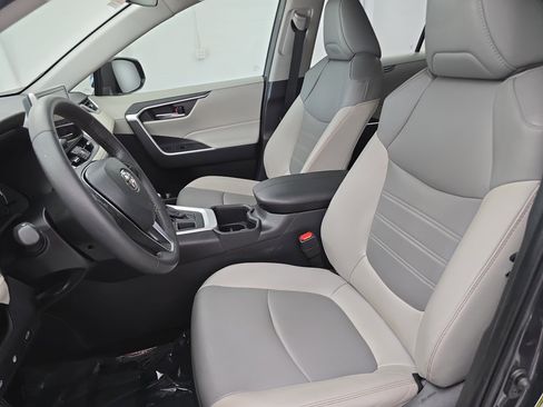 Used 2023 Toyota RAV4 XLE Premium AWD/4WD image 15