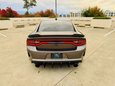 Used 2017 Dodge Charger R/T w/ Driver Confidence Group image 12