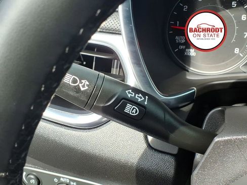 Used 2023 Chevrolet Equinox Premier AWD/4WD image 22