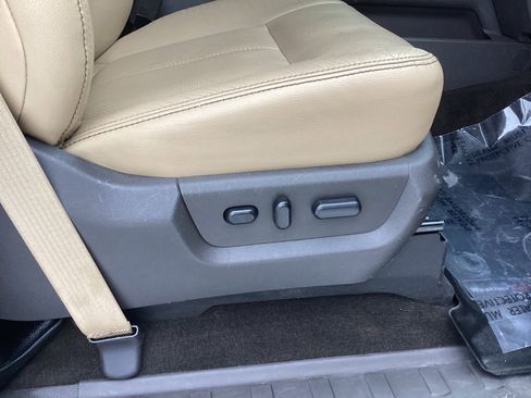 Used 2015 Ford F250 Lariat w/ Lariat Ultimate Package image 9