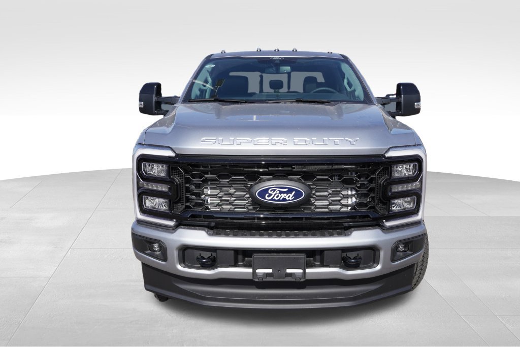 New 2027 Ford F350 Lariat w/ Black Appearance Package AWD/4WD image 8
