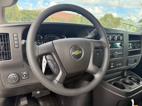 New 2025 Chevrolet Express 2500 w/ Driver Convenience Package image 29