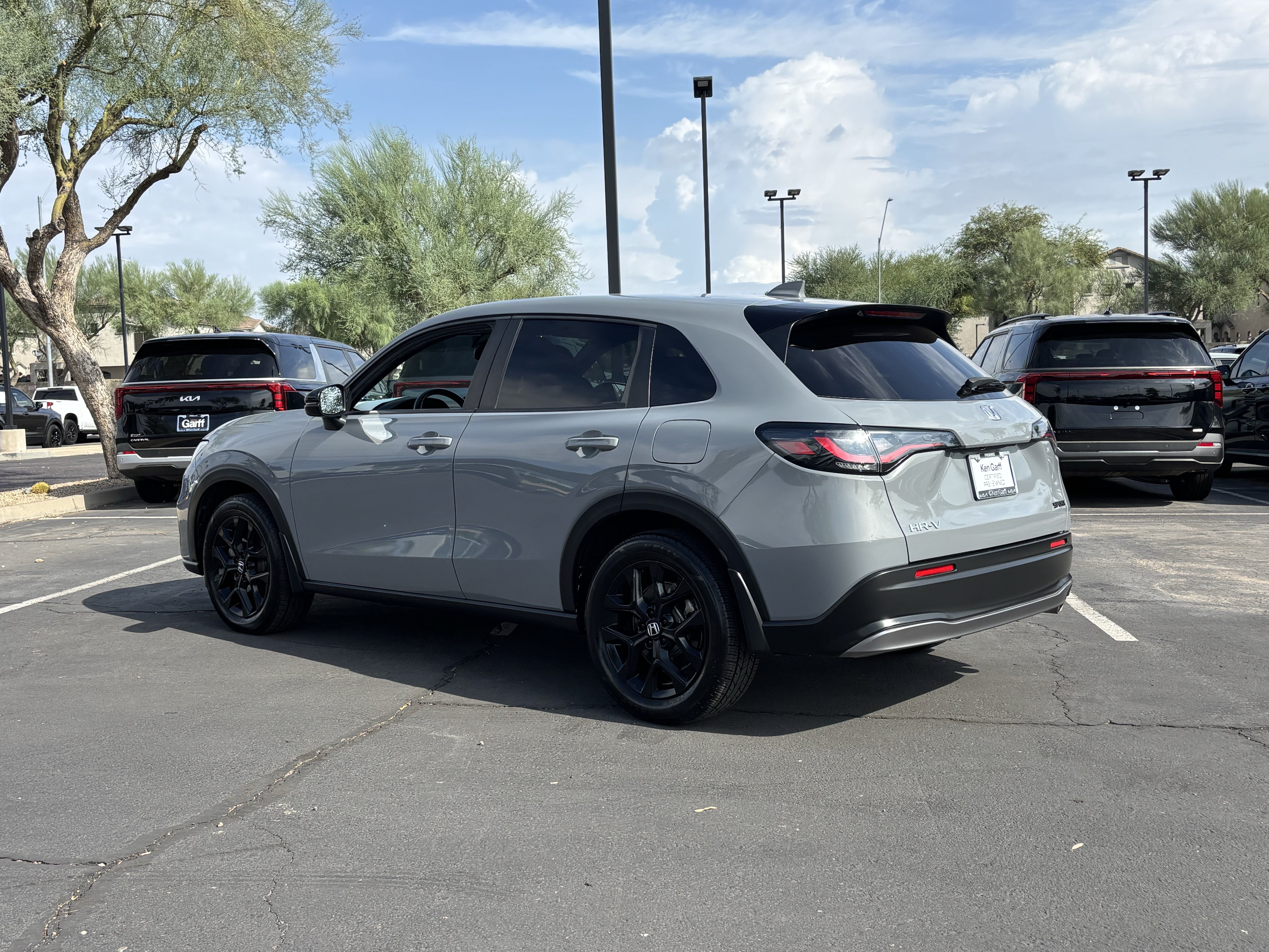 Used 2023 Honda HR-V Sport image 4
