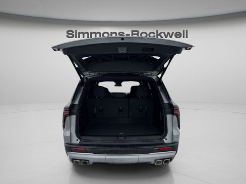 New 2026 Chevrolet Traverse LT image 29