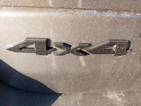 New 2025 Jeep Grand Cherokee Laredo image 18