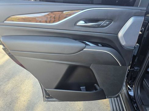 Used 2022 Cadillac Escalade Sport Platinum w/ Heavy-Duty Trailer Package image 21