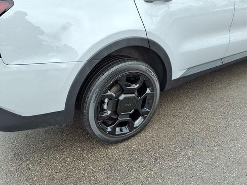 Used 2025 Kia Sorento X-Line EX image 9