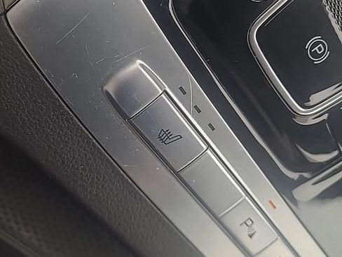 Certified 2024 Kia Carnival EX FWD image 30