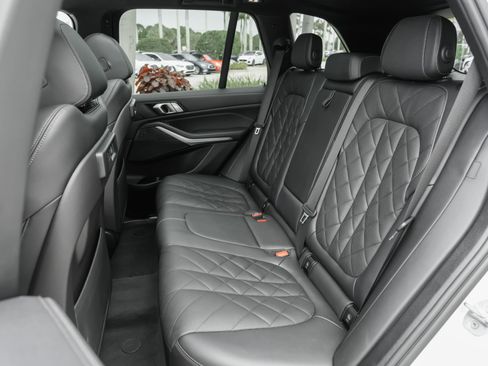 Used 2023 BMW X5 xDrive45e w/ Climate Comfort Package AWD/4WD image 35