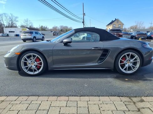 Used 2017 Porsche 718 Boxster S image 6