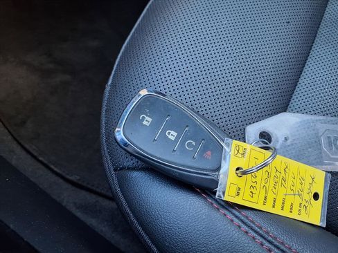 Used 2025 Chevrolet Trax RS w/ Driver Confidence Package image 14