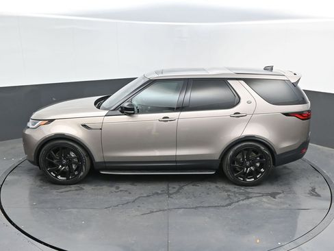 New 2025 Land Rover Discovery S AWD/4WD image 33