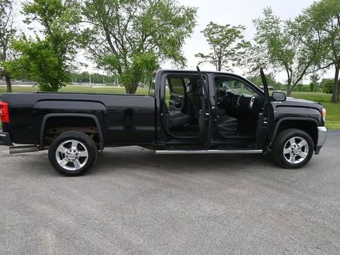Used 2016 GMC Sierra 2500 SLT w/ Duramax Plus Package AWD/4WD image 42