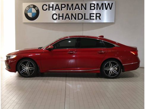 Used 2021 Honda Accord Touring image 3