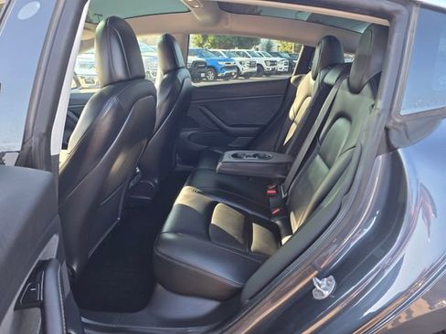 Used 2020 Tesla Model 3 Long Range image 17