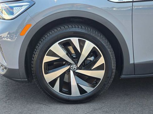 Used 2022 Volkswagen ID.4 Pro S w/ Gradient Package AWD/4WD image 9