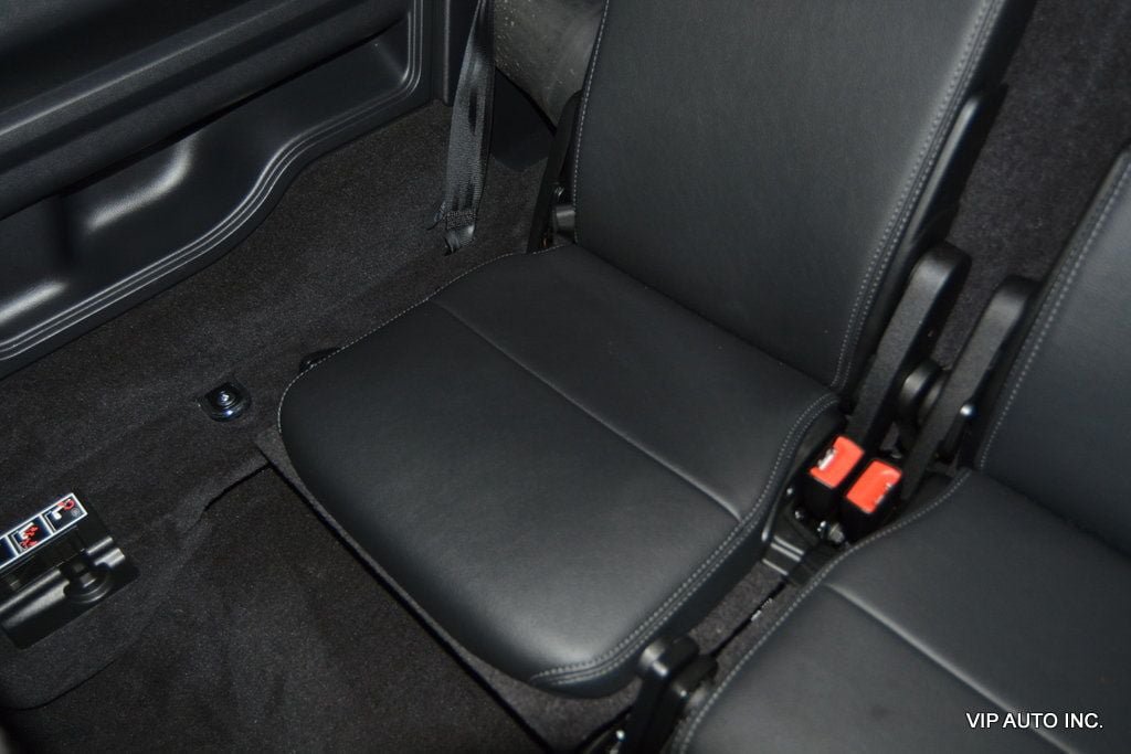 Used 2016 Land Rover LR4 HSE AWD/4WD image 33