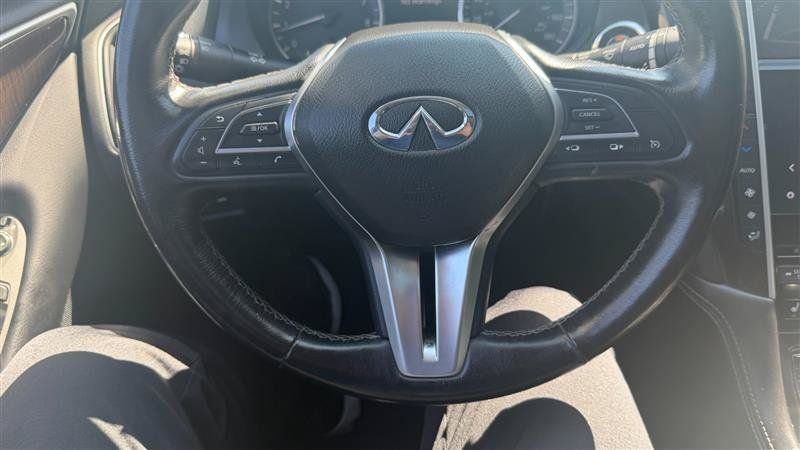 Used 2019 INFINITI Q50 Luxe w/ Essential Package (3.0T Luxe) AWD/4WD image 32
