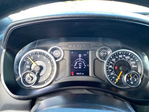 Used 2022 RAM 3500 Tradesman w/ Chrome Appearance Group image 19