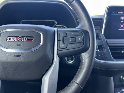 Used 2021 GMC Yukon SLT w/ SLT Luxury Package RWD image 19