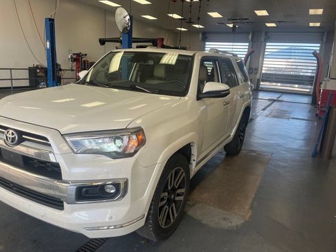 Used 2023 Toyota 4Runner Limited AWD/4WD image 2