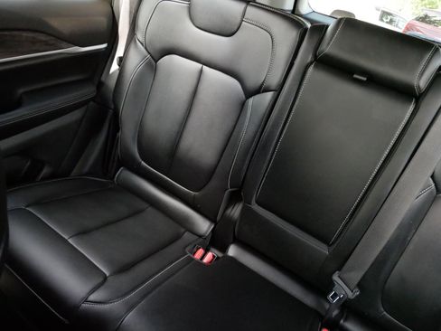 Used 2023 Jeep Grand Cherokee Limited AWD/4WD image 12