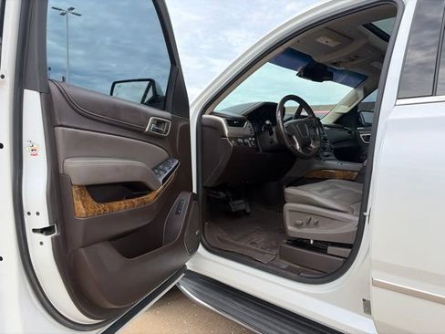 Used 2016 GMC Yukon Denali w/ Open Road Package AWD/4WD image 9