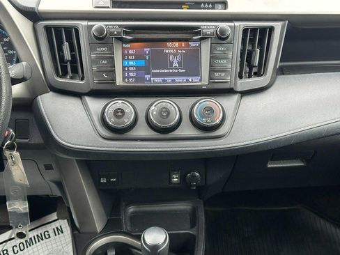 Used 2017 Toyota RAV4 LE image 13