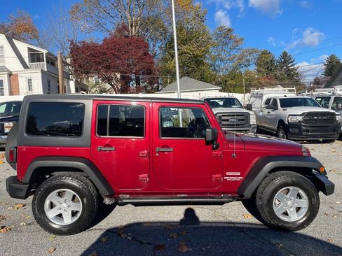 Used 2013 Jeep Wrangler Unlimited Sport image 7