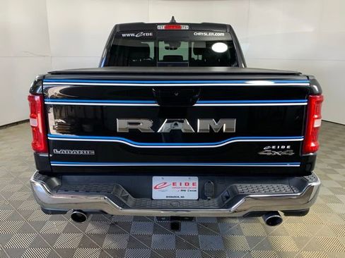 Used 2025 RAM 1500 Laramie AWD/4WD image 8