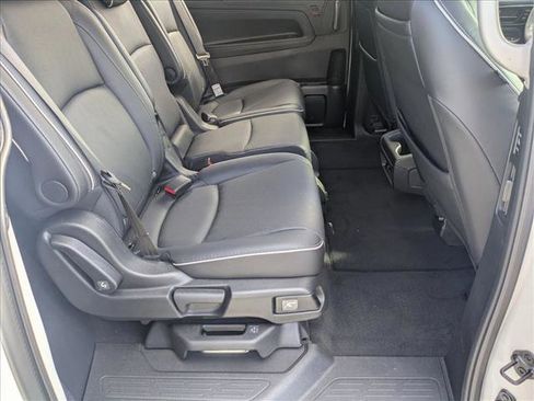 Used 2024 Honda Odyssey Elite image 18