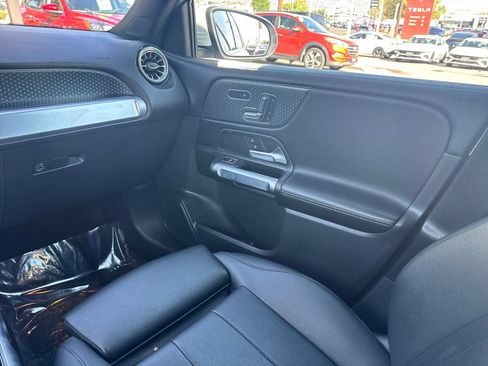 Used 2024 Mercedes-Benz GLB 250 image 35