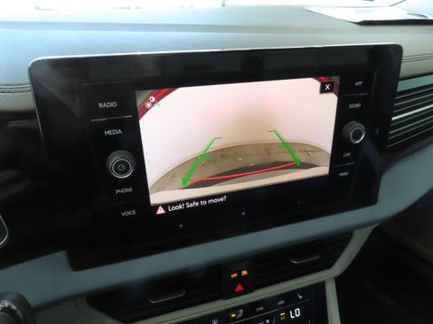 New 2025 Volkswagen Jetta SE image 19