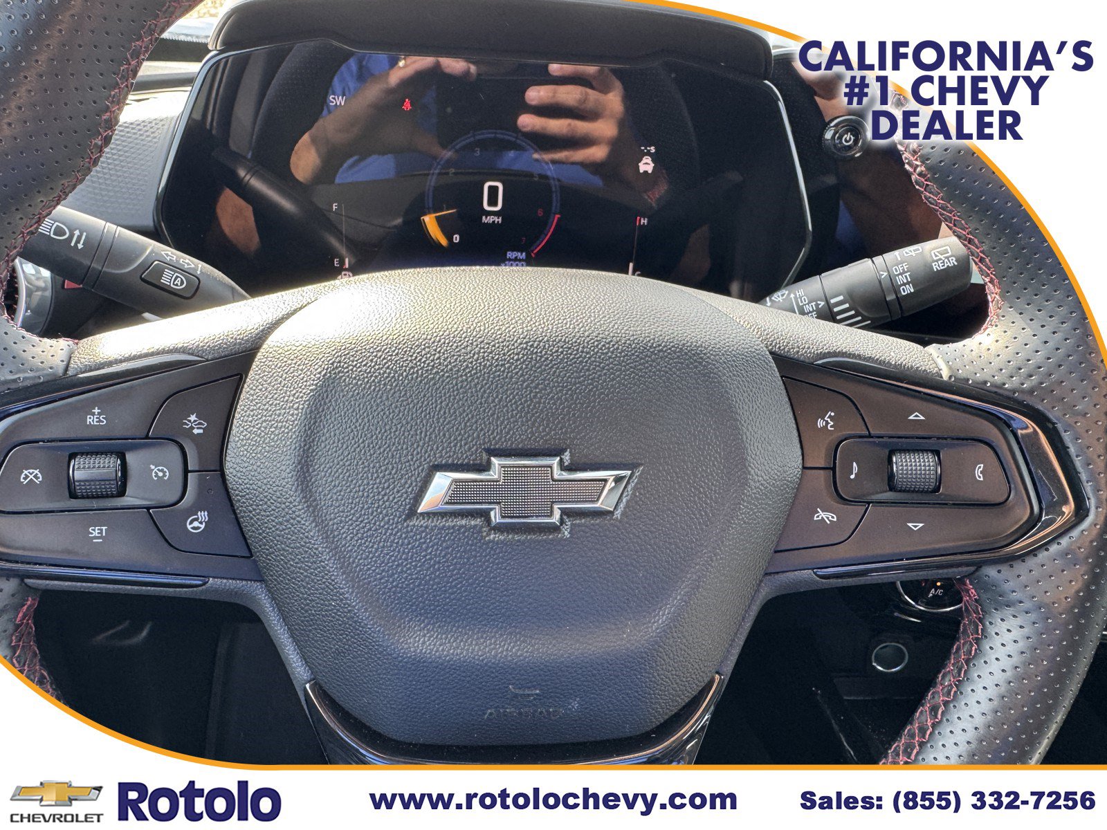 Used 2024 Chevrolet Trax RS w/ Sunroof Package FWD image 27