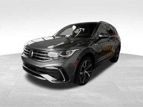 Certified 2022 Volkswagen Tiguan SEL R-Line AWD/4WD image 4