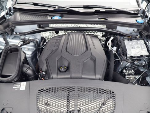 New 2026 Porsche Macan AWD/4WD image 26