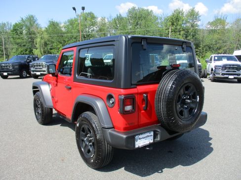 Certified 2026 Jeep Wrangler Sport AWD/4WD image 7
