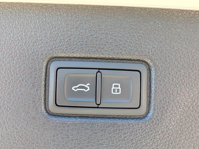Used 2025 Audi Q7 3.0T Premium Plus AWD/4WD image 29