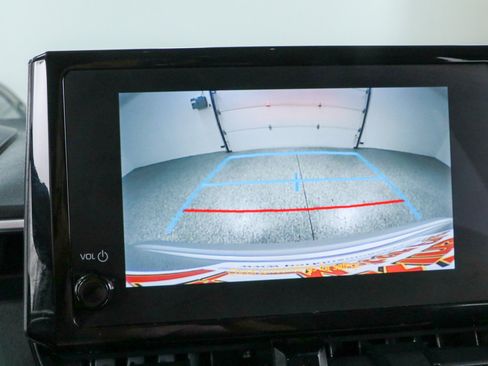 Used 2023 Toyota Corolla LE FWD image 18
