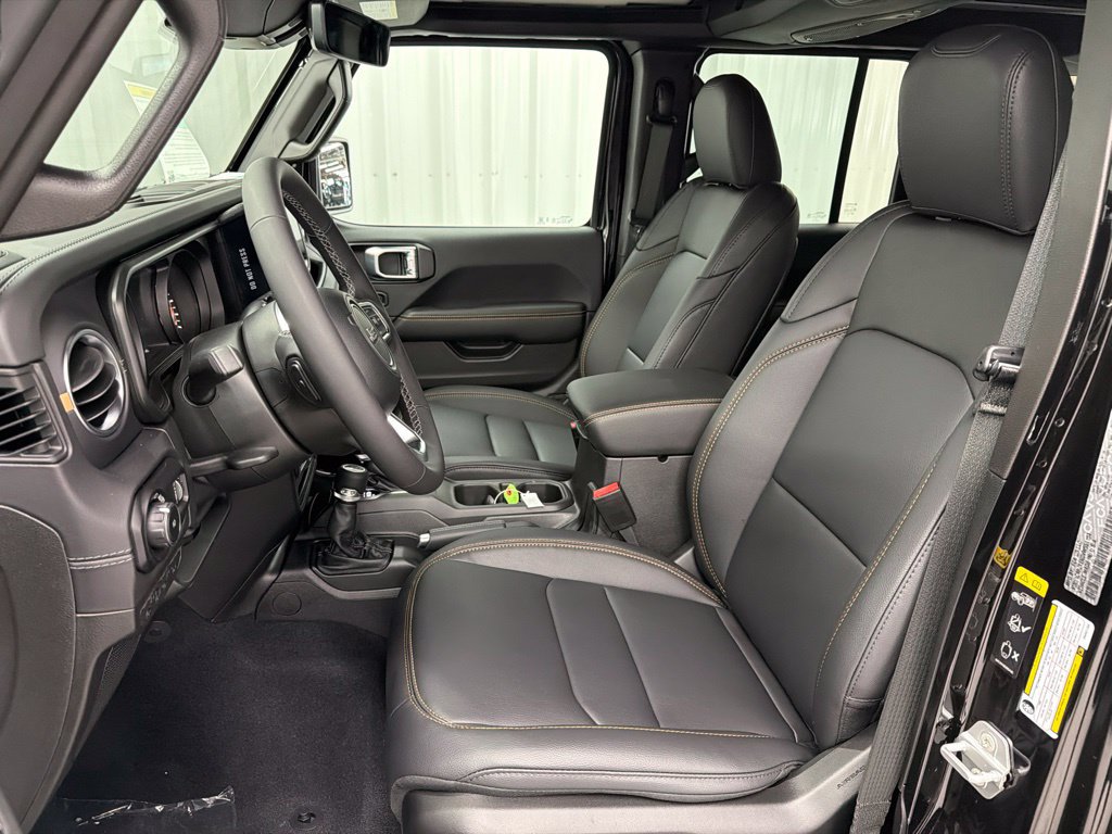 New 2027 Jeep Wrangler Unlimited Sahara AWD/4WD image 13