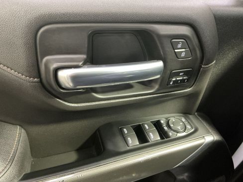 Used 2022 GMC Sierra 2500 AT4 w/ AT4 Preferred Package AWD/4WD image 16