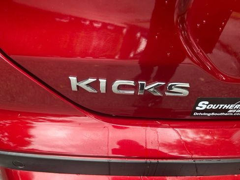 Used 2021 Nissan Kicks SV FWD image 11
