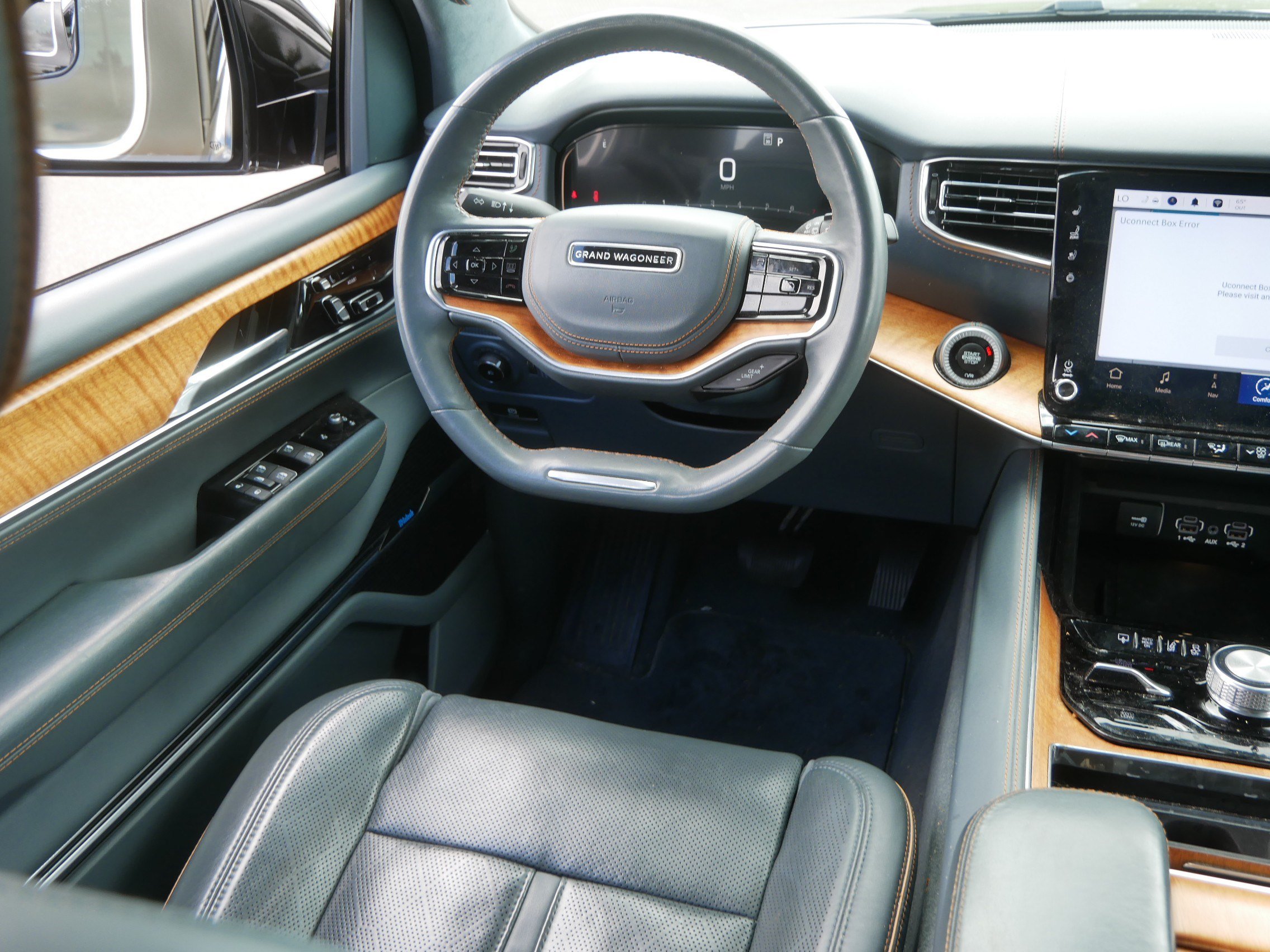 Used 2022 Jeep Grand Wagoneer Series II w/ Flexible Seating Group AWD/4WD image 9