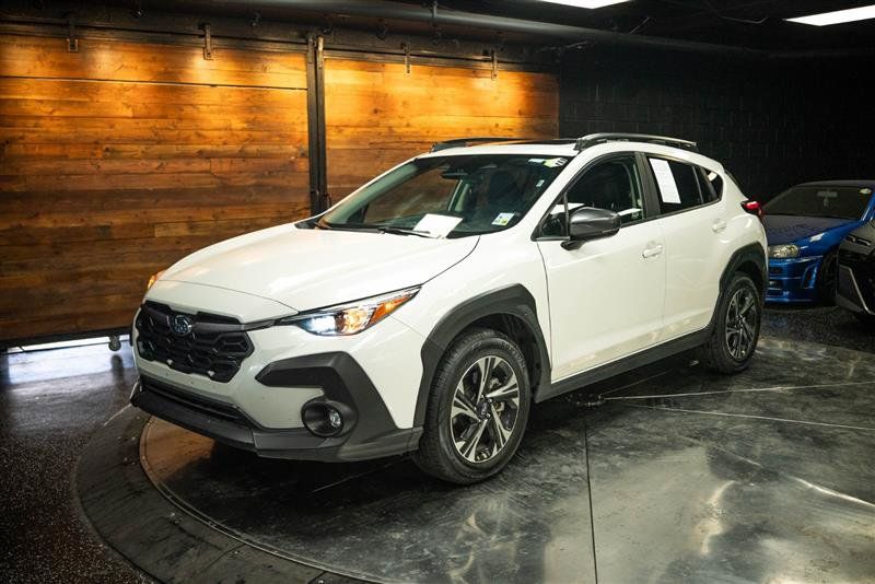 Used 2025 Subaru Crosstrek 2.5i Premium AWD/4WD image 2